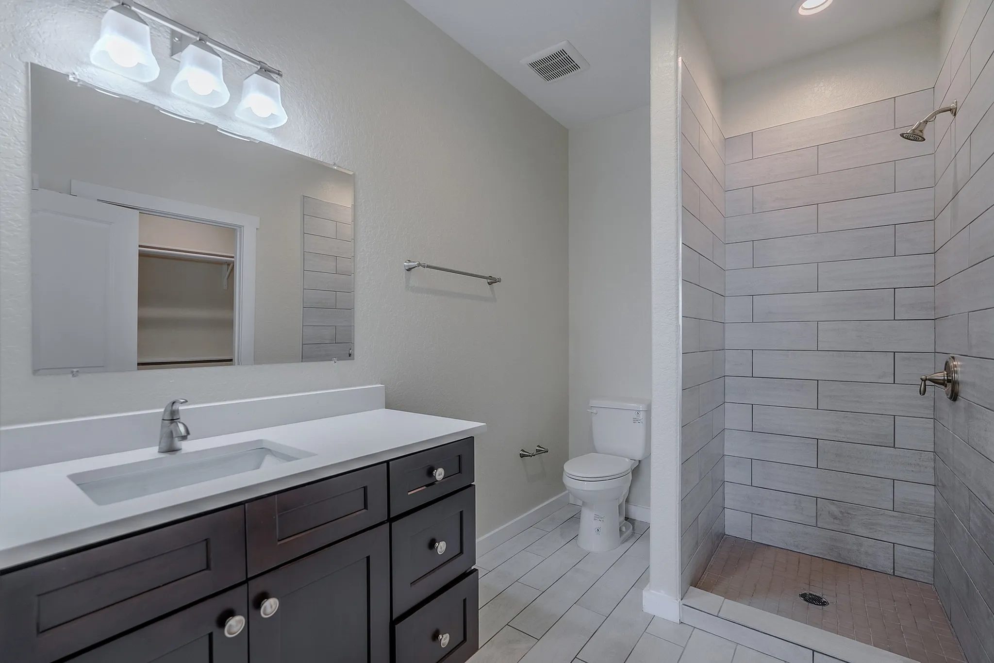 Belcara Luxury Townhomes Bathroom