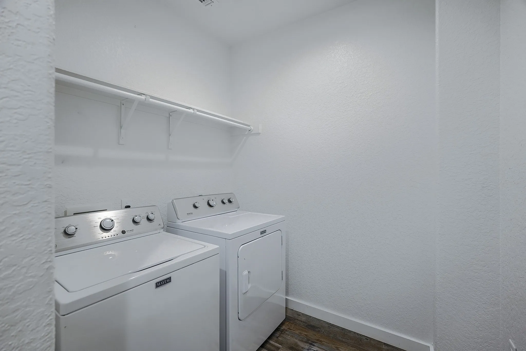 Belcara Luxury Townhomes Washer & Dryer Included