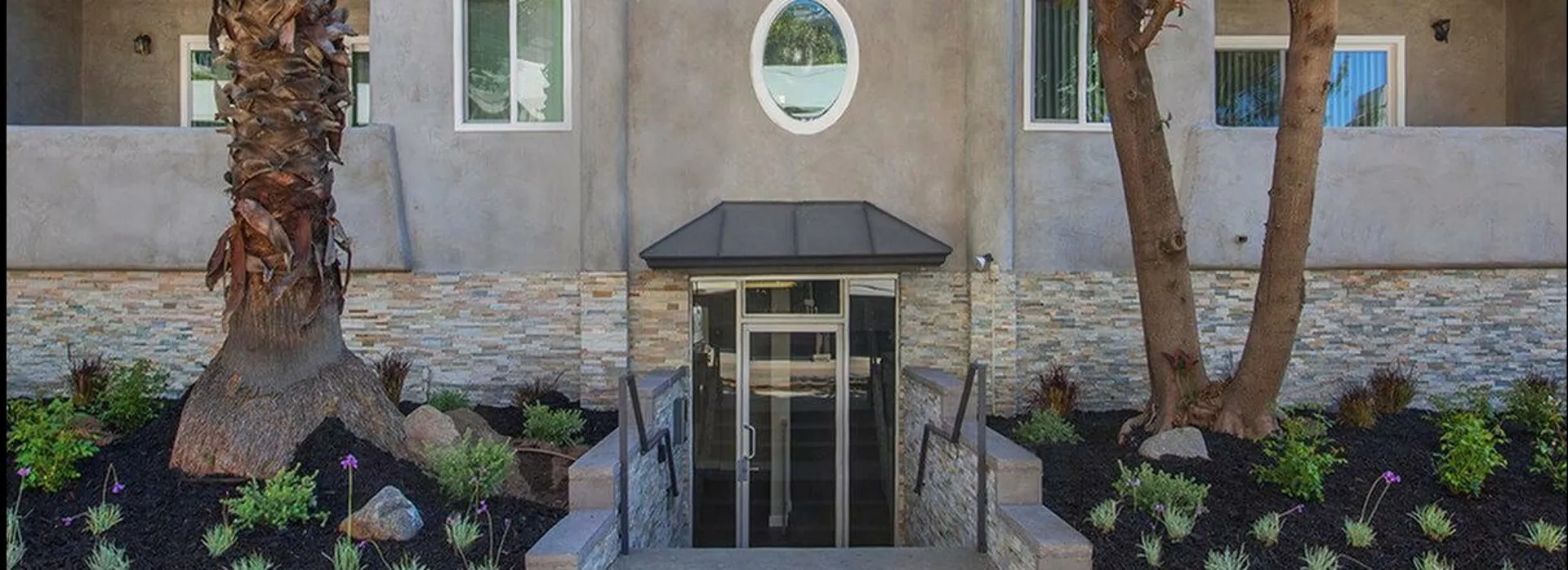 720 Louise Exterior