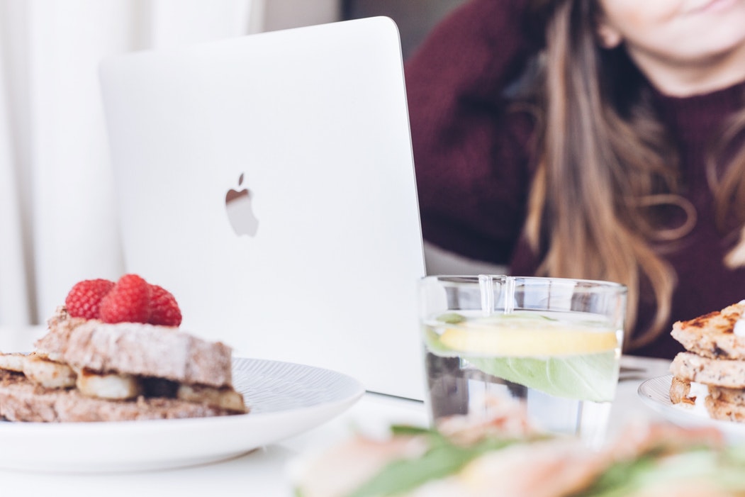 8 Things Successful People Do on Their Lunch-image