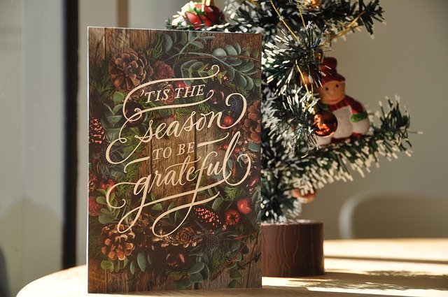 Decorating for the Holidays on a Budget-image
