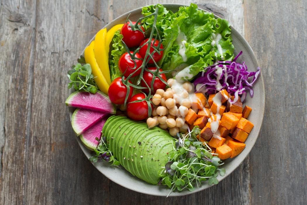Clean Eating At Restaurants-image
