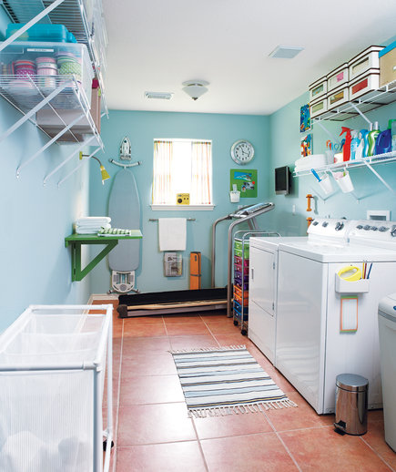 organized-blue-laundry-room_0_0