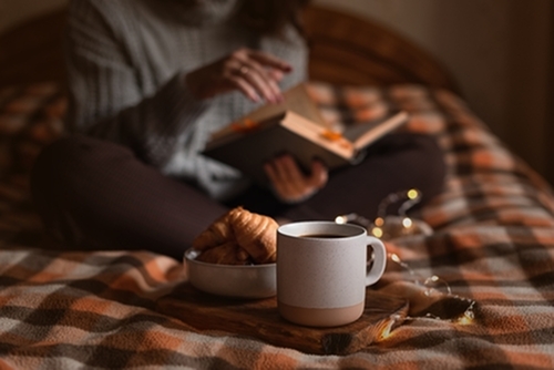 ​Embrace Autumn: 5 Tips to Cozy Up Your Apartment-image