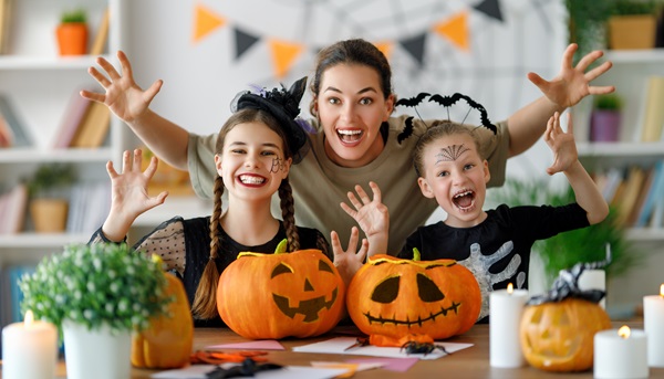 Spooky DIY Decor for Your Apartment This Halloween: 5 Creative Ideas-image