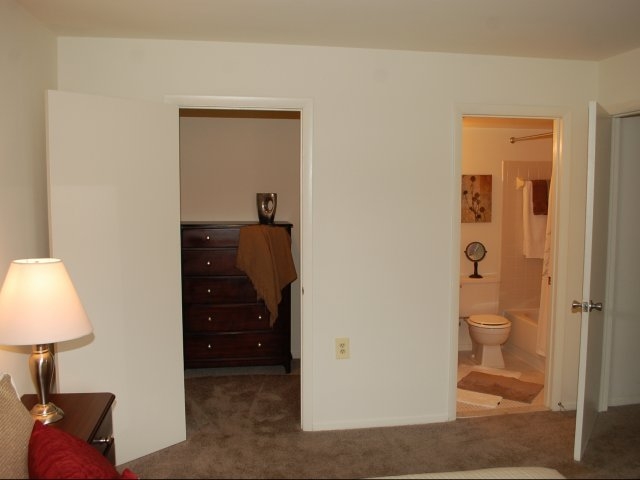 Image of Master Bedroom with Walk-in Closet for Meadow Creek Apartments