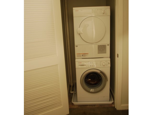 Image of Washer and Dryer for 520 Park Avenue