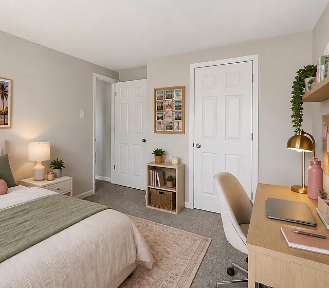 Village Of Carrollwood - Cozy Bedroom