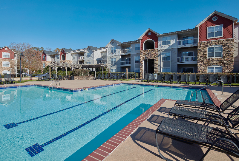 Apartments near NC State Campus Crossings at Raleigh