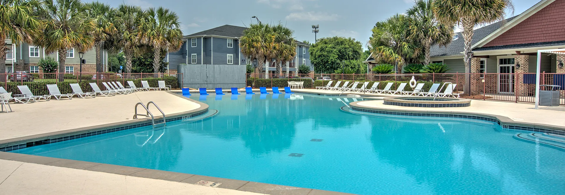 Axis Student Living - Statesboro - Outdoor Pool