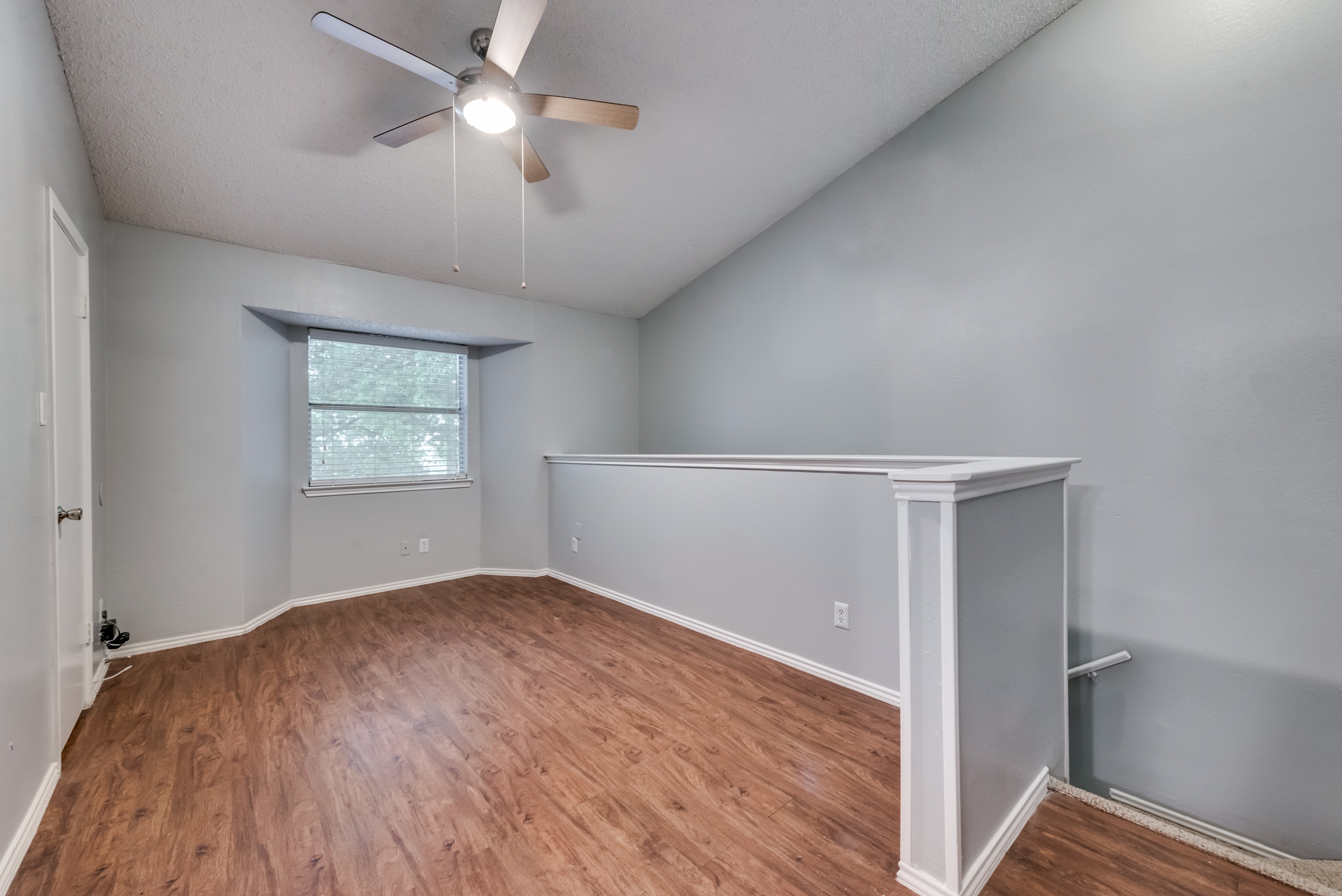 View Photos Evergreen Condominiums