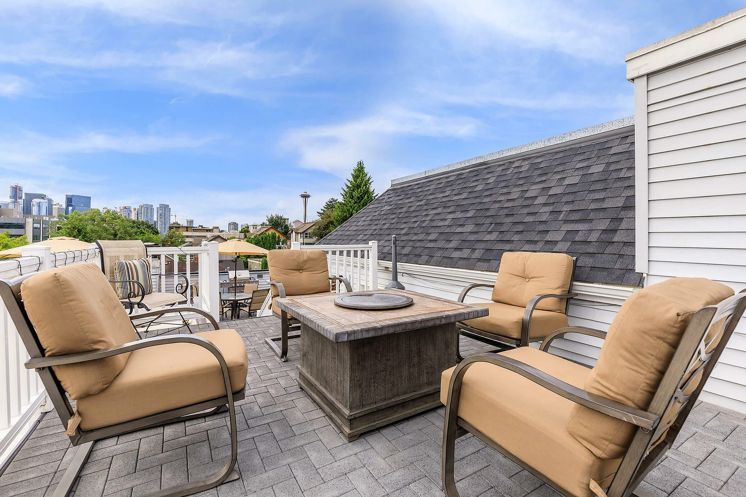 Crosspointe Vista | Apartments In Seattle, WA | Cross Pointe Vista ...