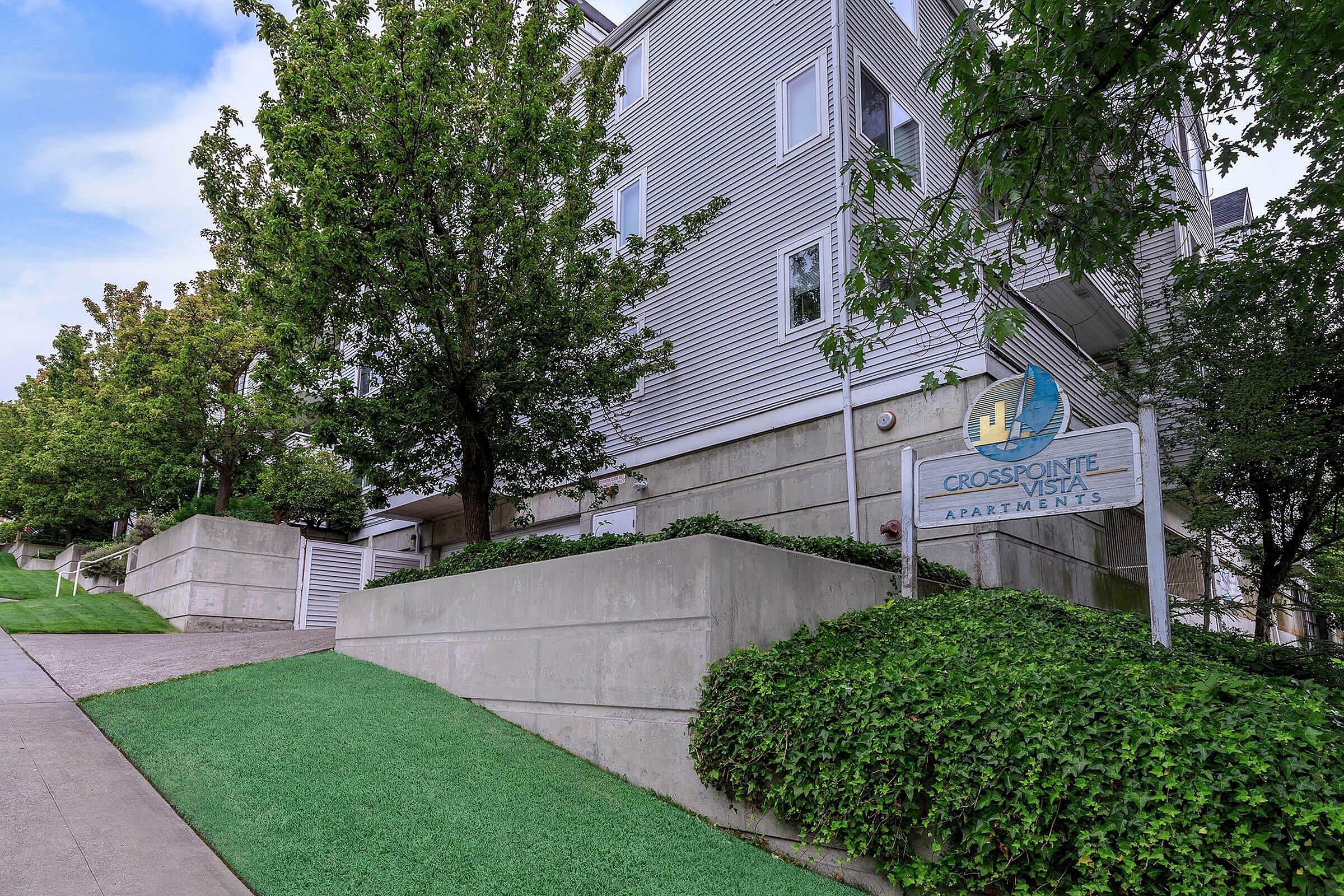 Crosspointe Vista | Apartments In Seattle, WA | Cross Pointe Vista ...
