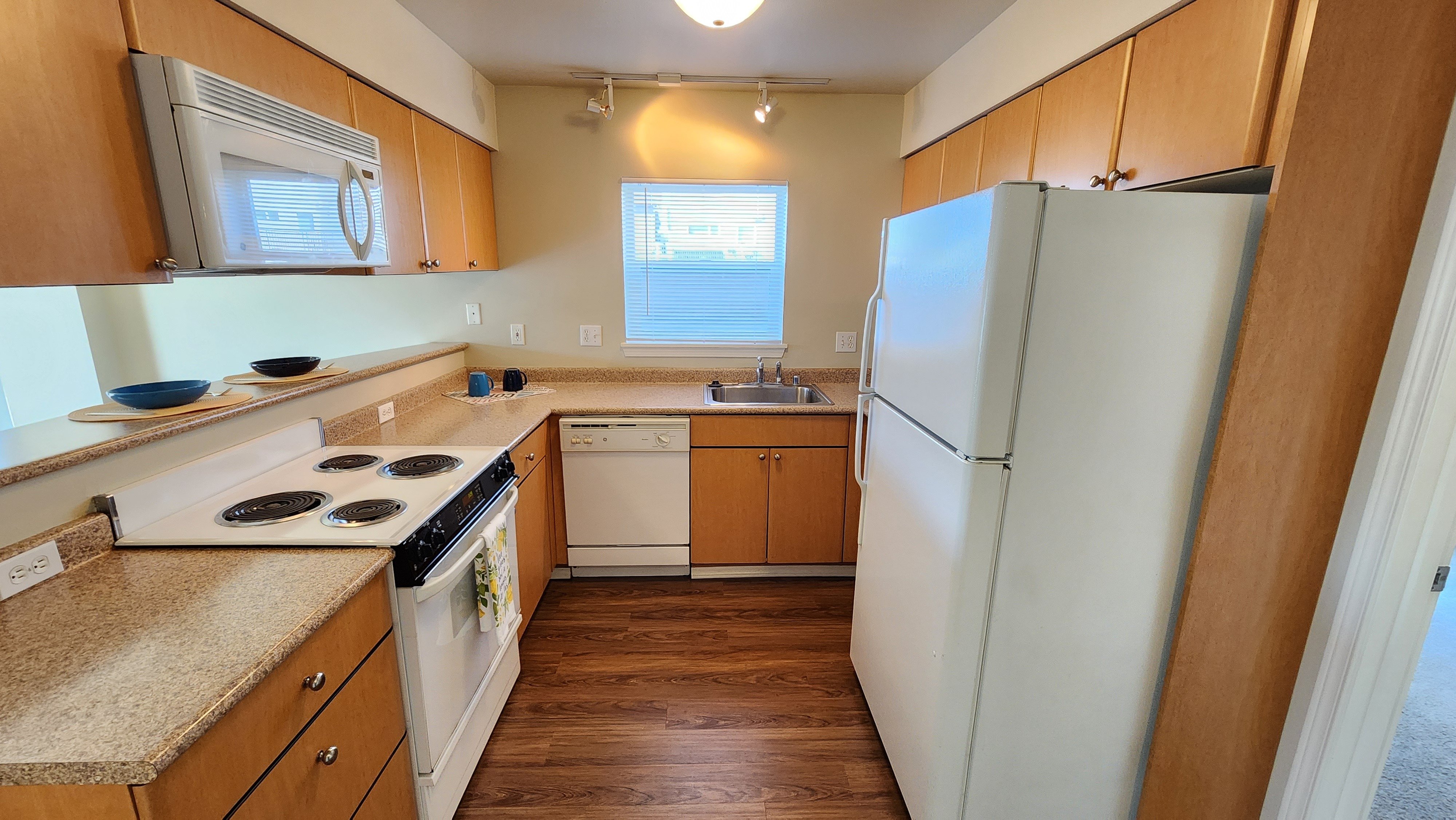 Fully Equiped Kitchens with Fridge, Oven, Microwave & Dishwasher