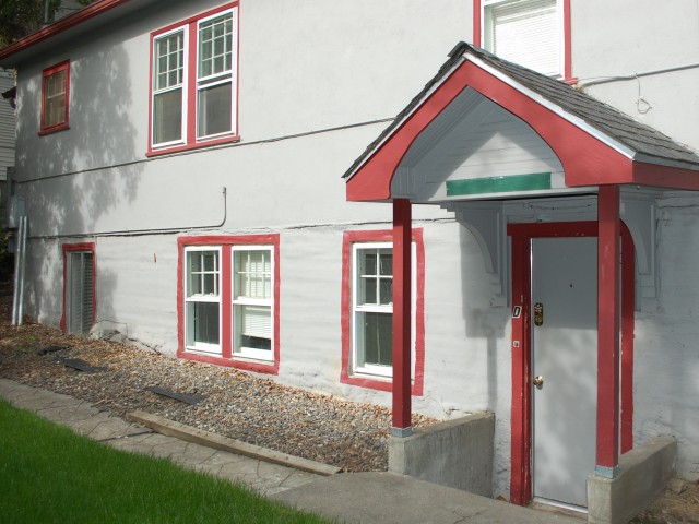 Exterior of 920 C St located at Coug Housing apartments