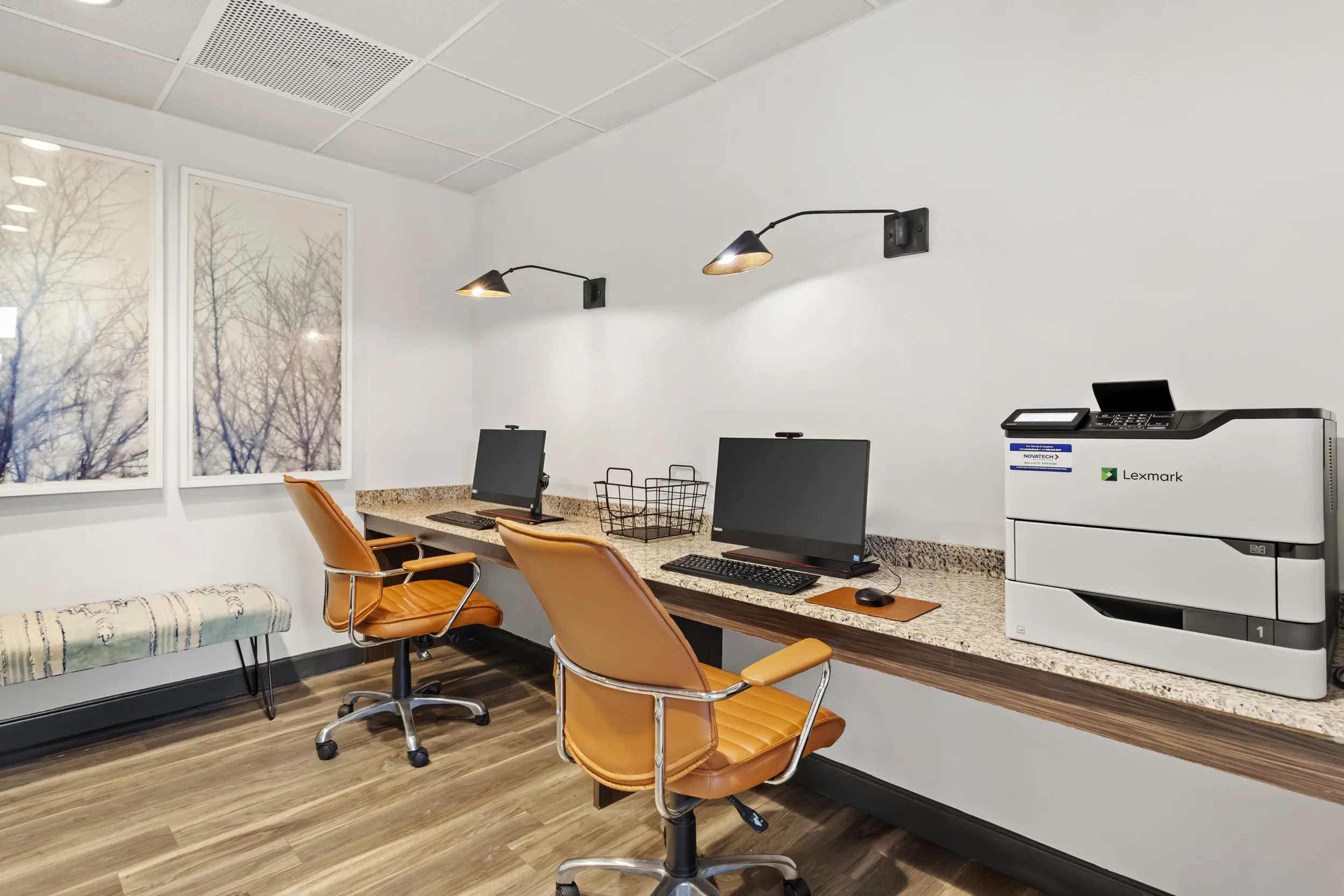 303 Flats business center and computer lab with study workstations for student residents in Knoxville TN
