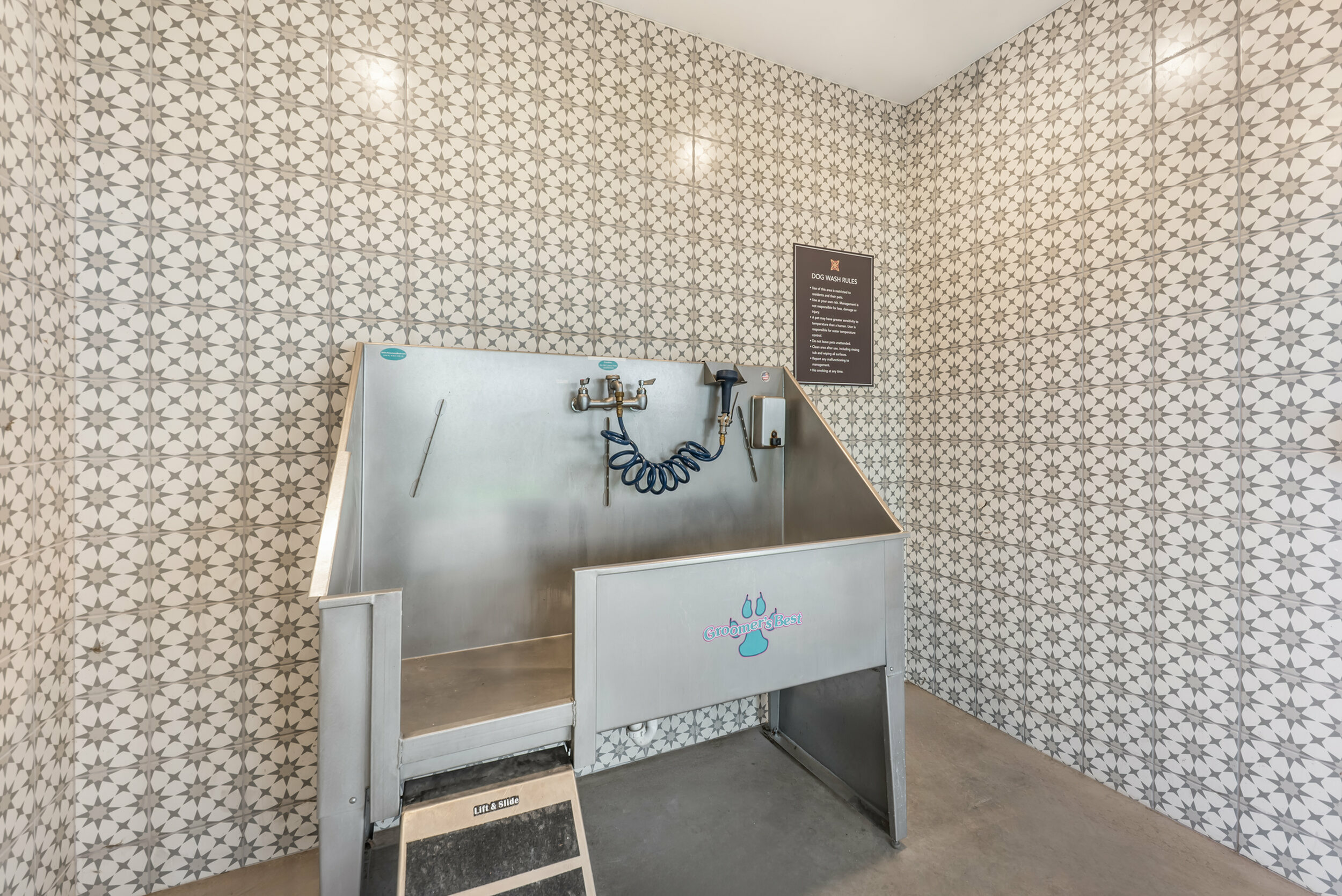 Pet Washing Station at Stone Hill Apartments in Pflugerville, TX