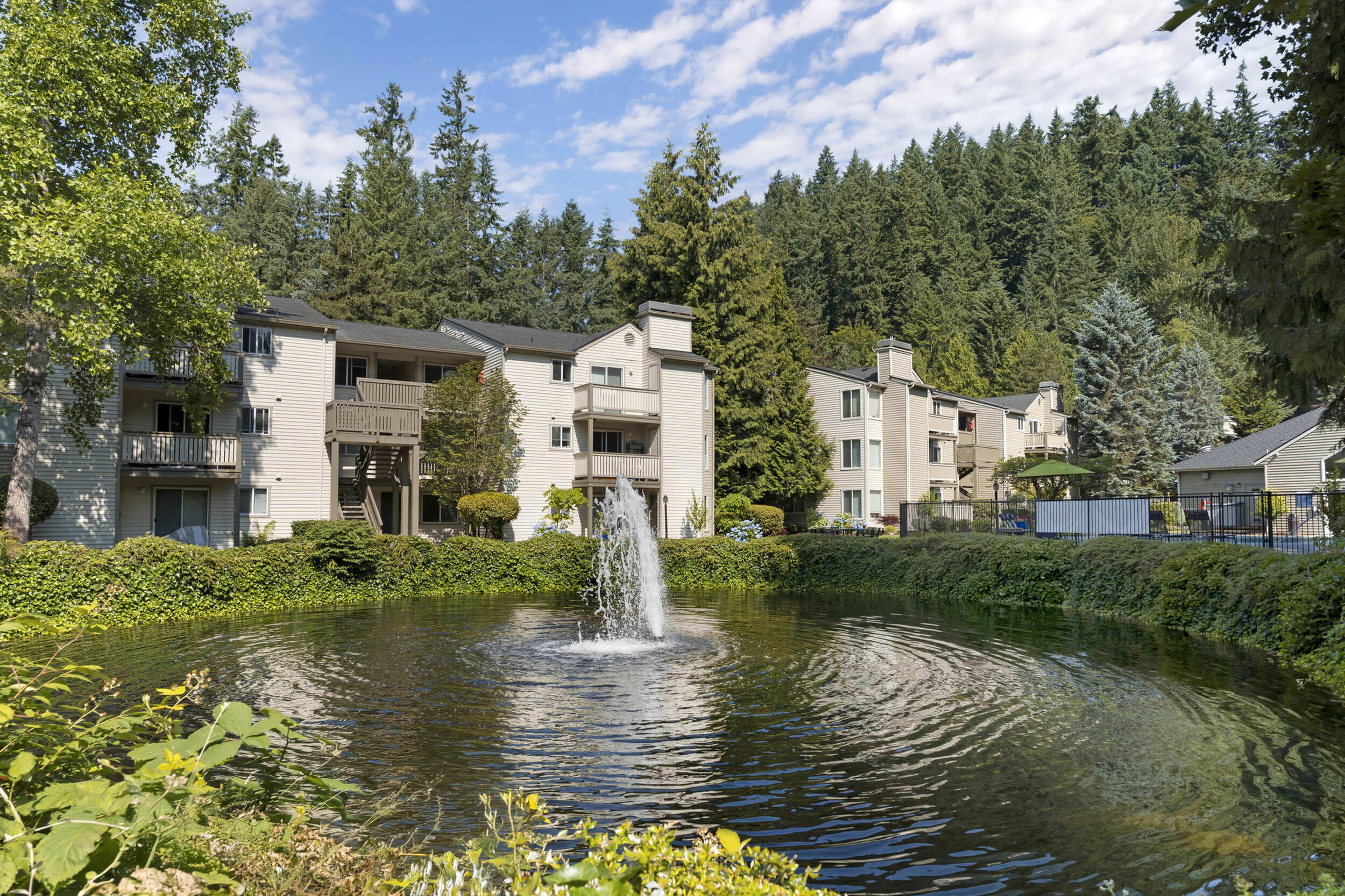 The Colony at Bear Creek apartment in Redmond Beautiful Courtyards with Fountain