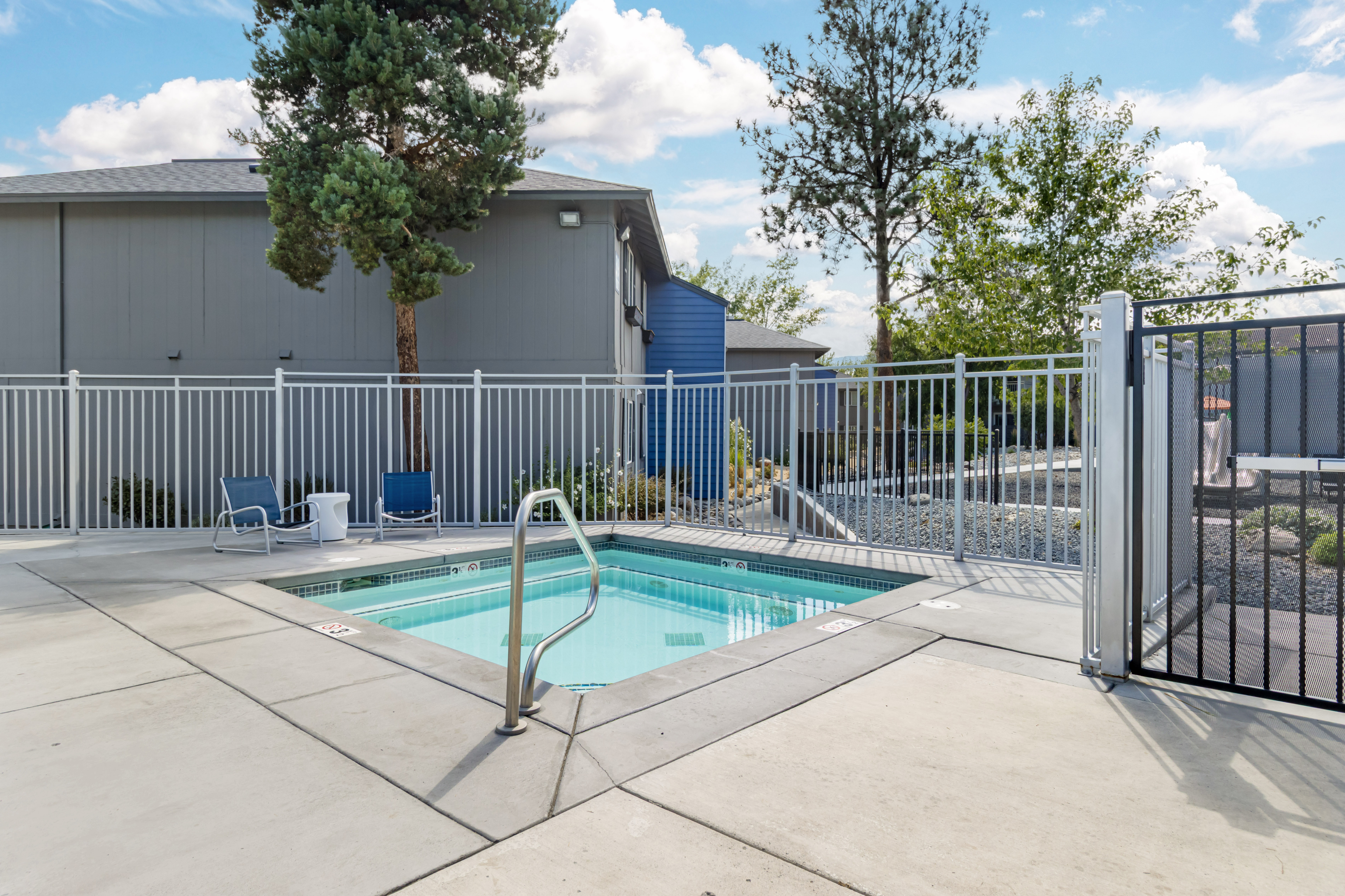 The Phoenix Reno outdoor hot tub amenity for residents in Reno NV