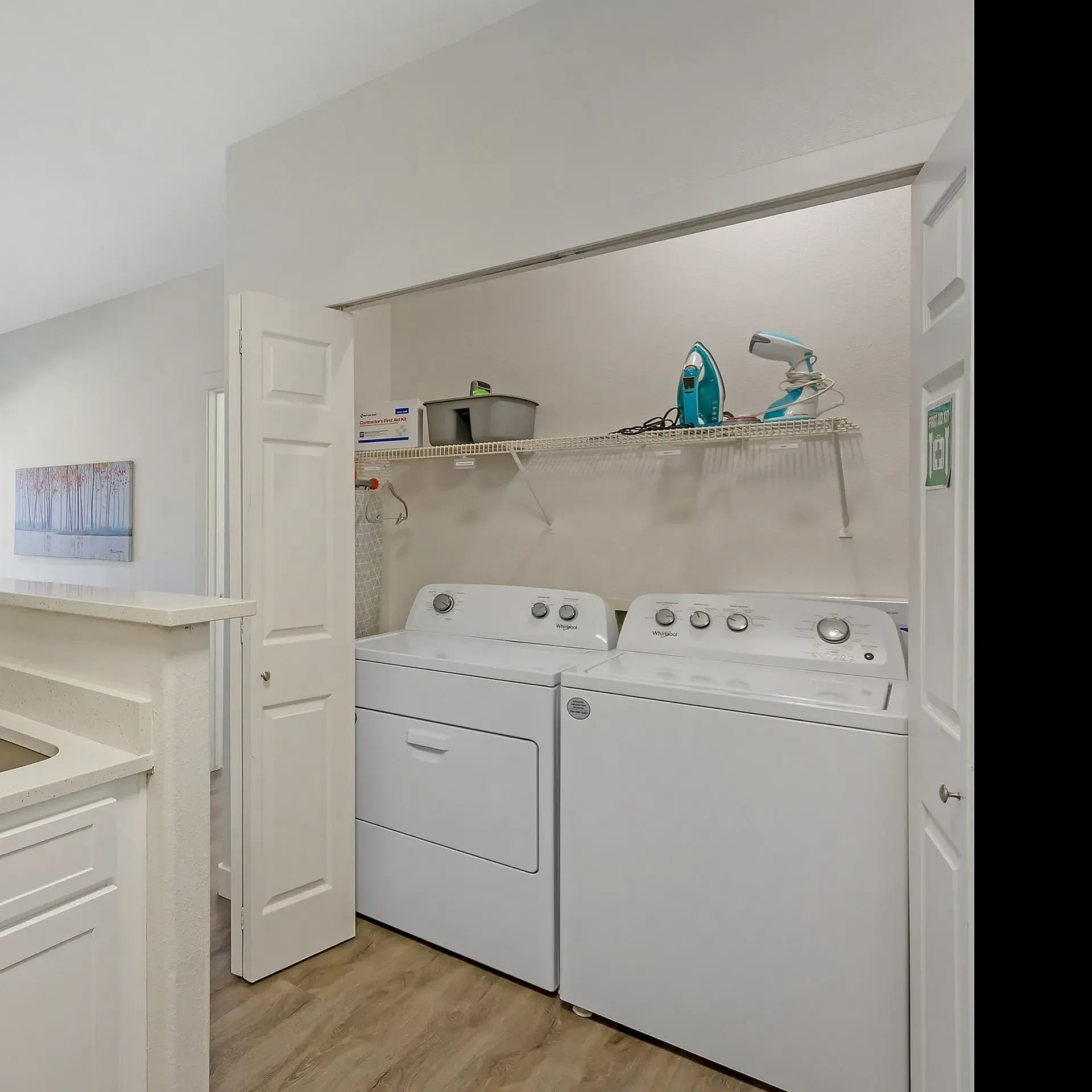 Full-size washer and dryer in a 2x2 or 3x2 apartmentIn-unit washer and dryer at Pinnacle Mountain View apartments in Clearfield, UT
