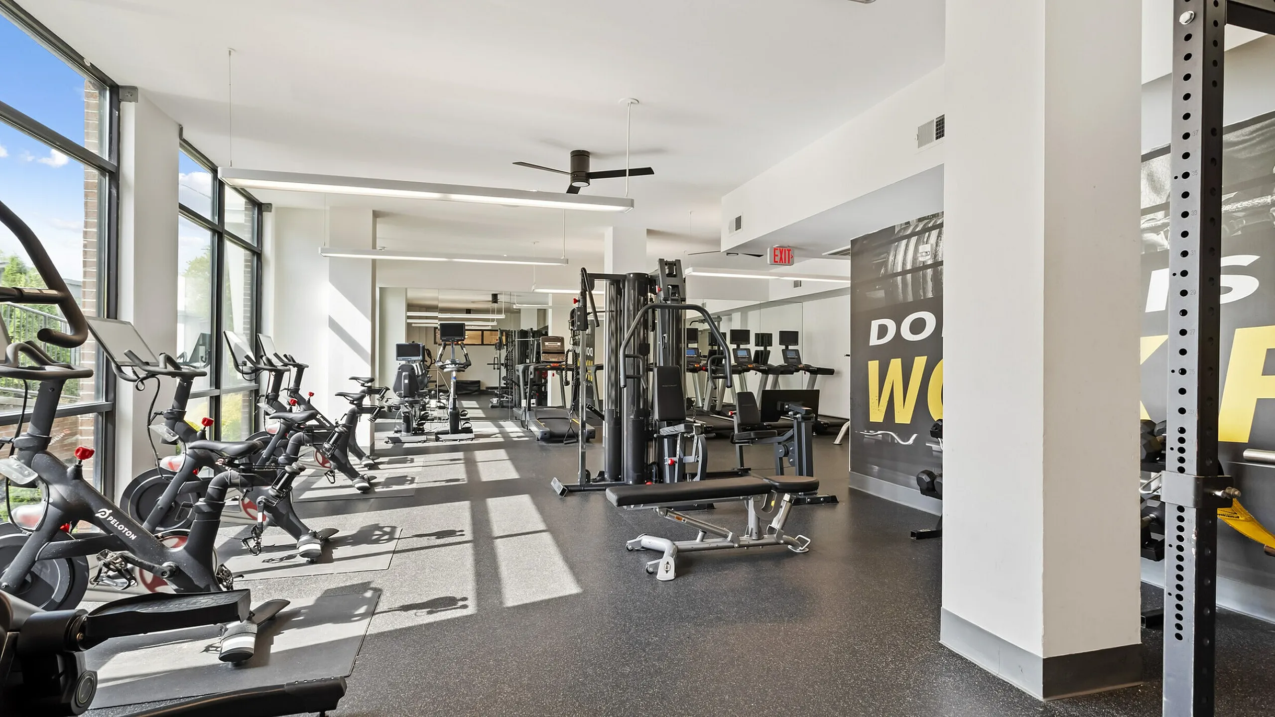 303 Flats amenities including fitness center, resort pool, and community spaces in Knoxville, TN