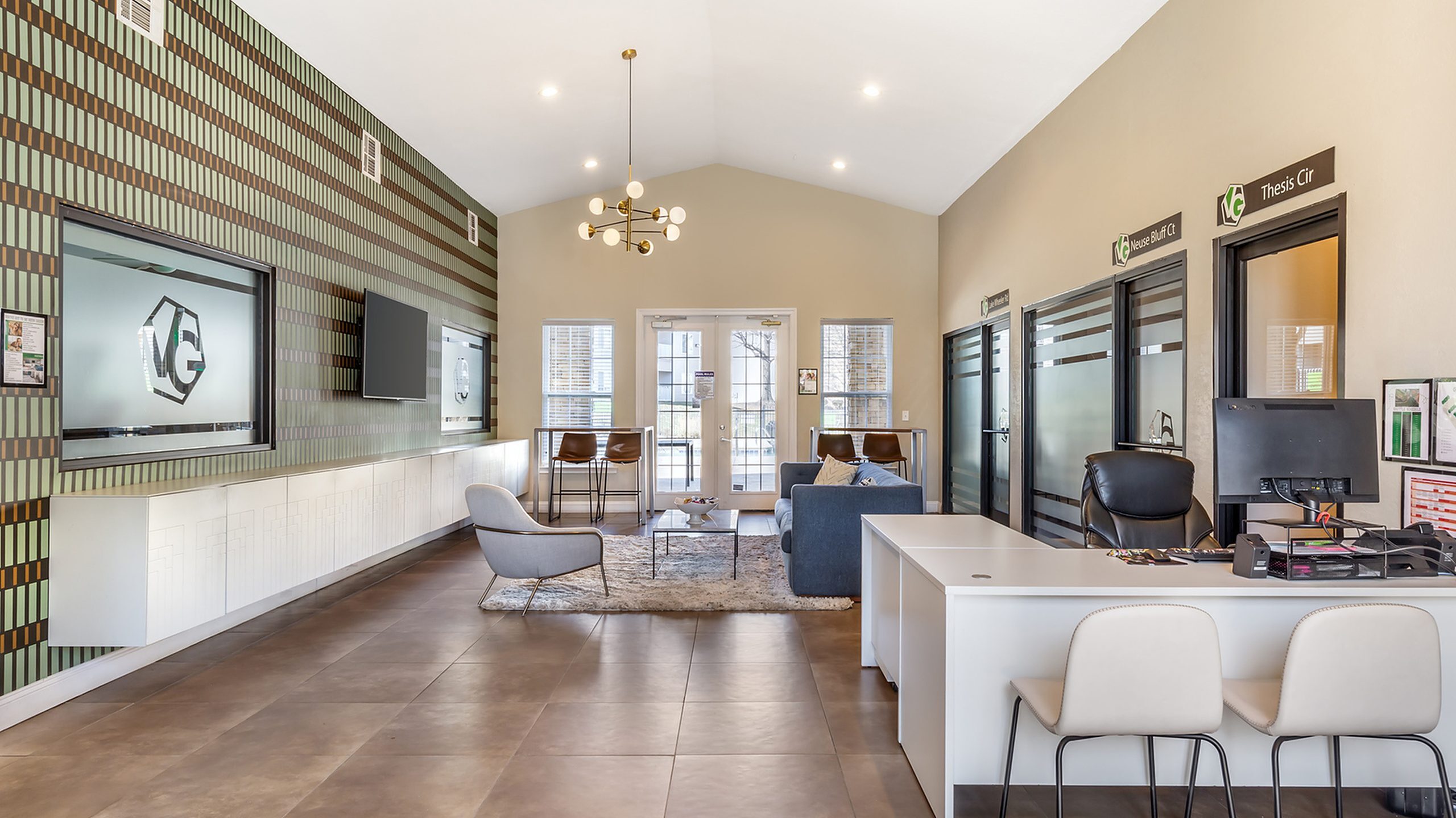 Village Green Student Housing - Modern Lounge
