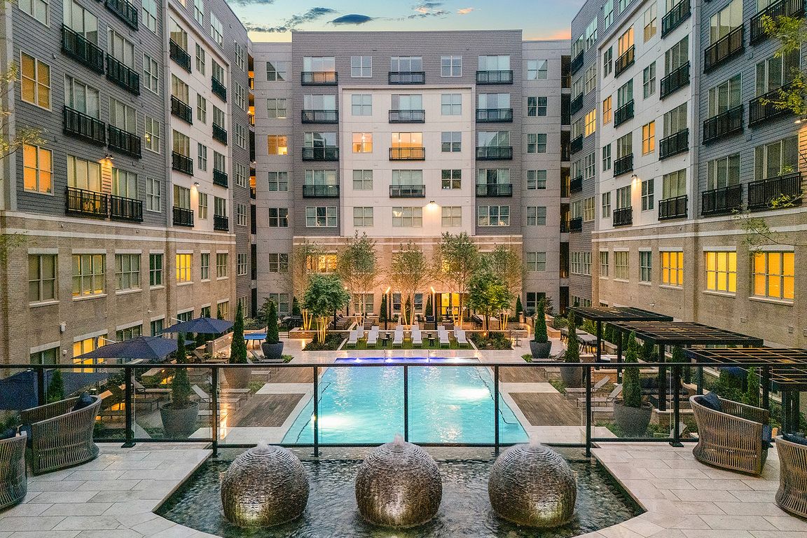 Hanover South End - 2120 Dunavant St Charlotte NC (16 units available) |  Zillow