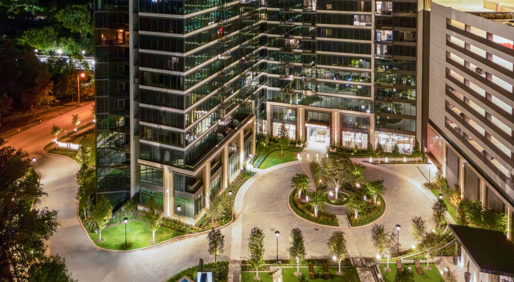 Luxury Apartments in Turtle Creek | Hanover Turtle Creek Photos