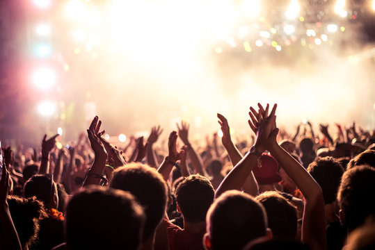 Crowd Music Images – Browse 415,354 Stock Photos, Vectors, and Video | Adobe Stock
