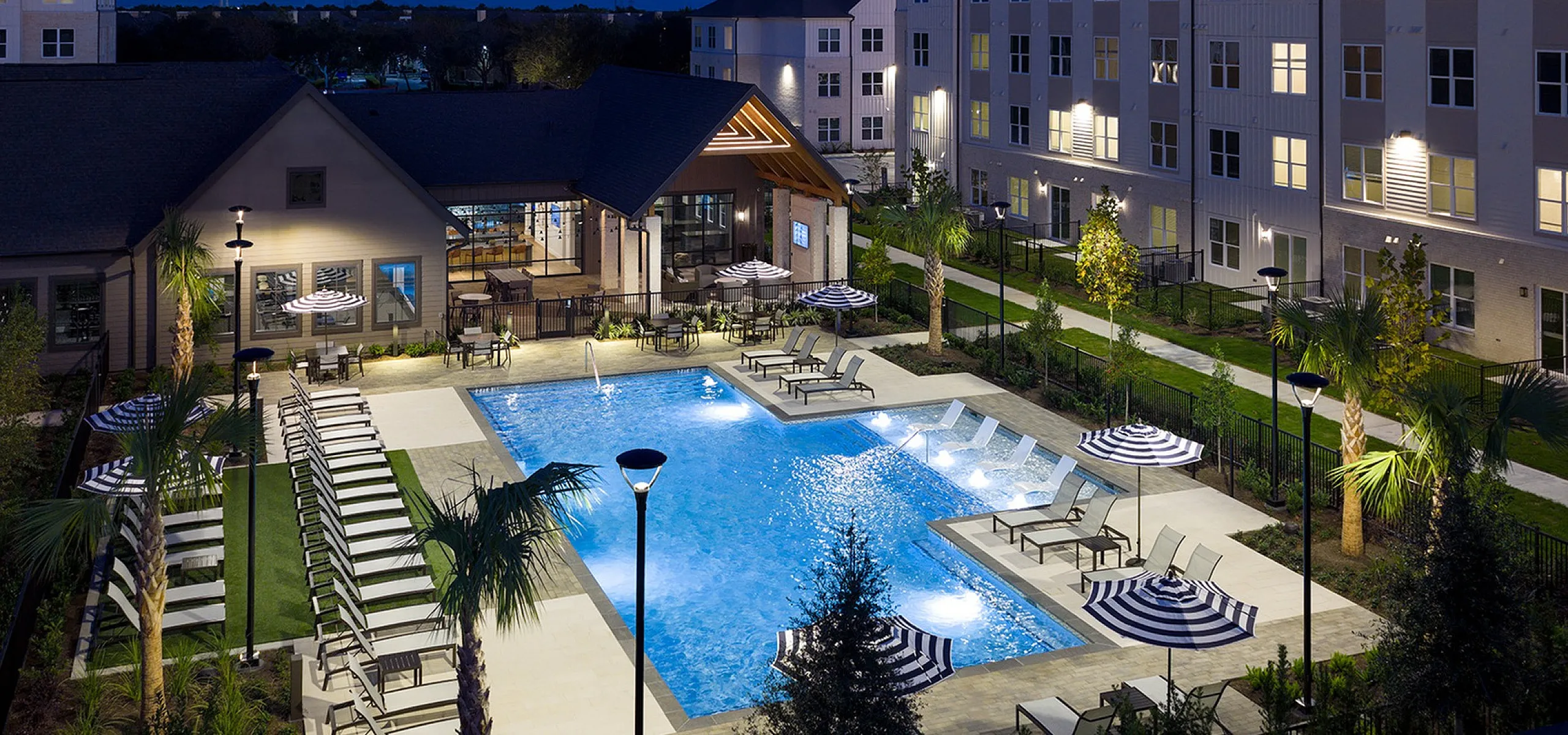 Hanover Sugar Land - Nighttime Pool Area