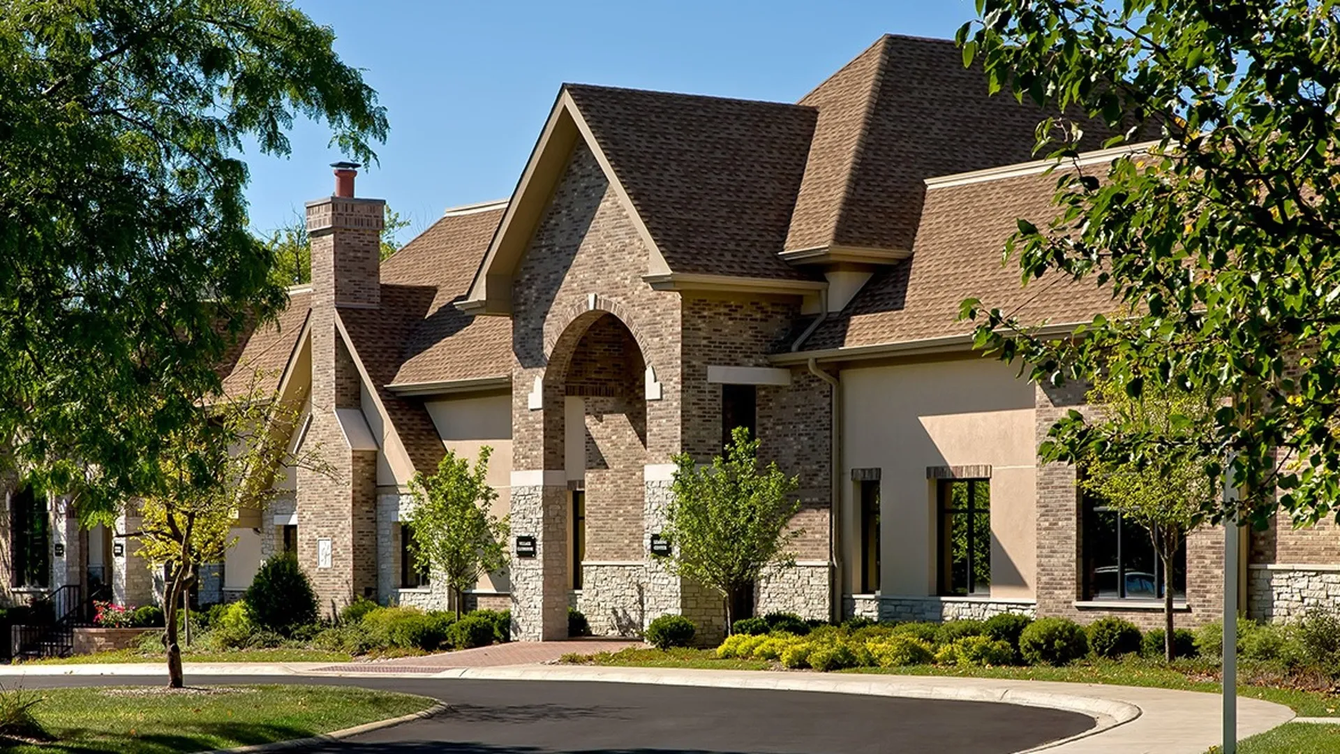 clubhouse  International Village Lombard Apartments