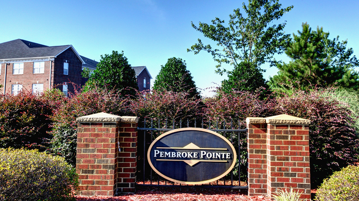 View Photos Pembroke Pointe Apartments