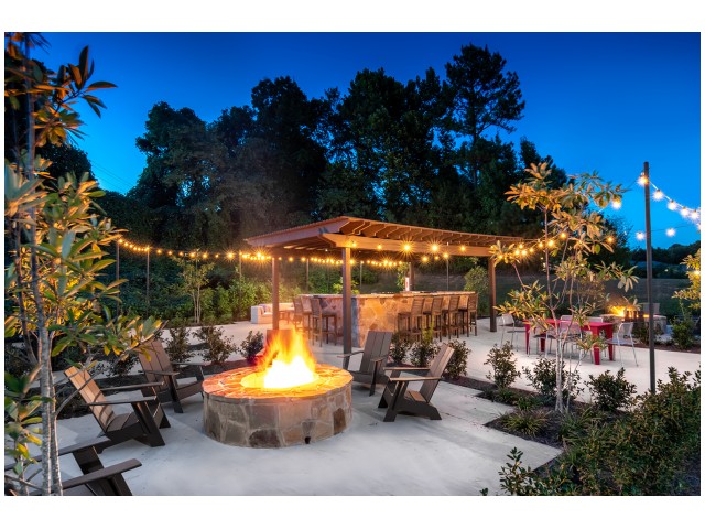 Resident Fire Pit | Flatts at South Campus | Off Campus Apartments Oxford MS