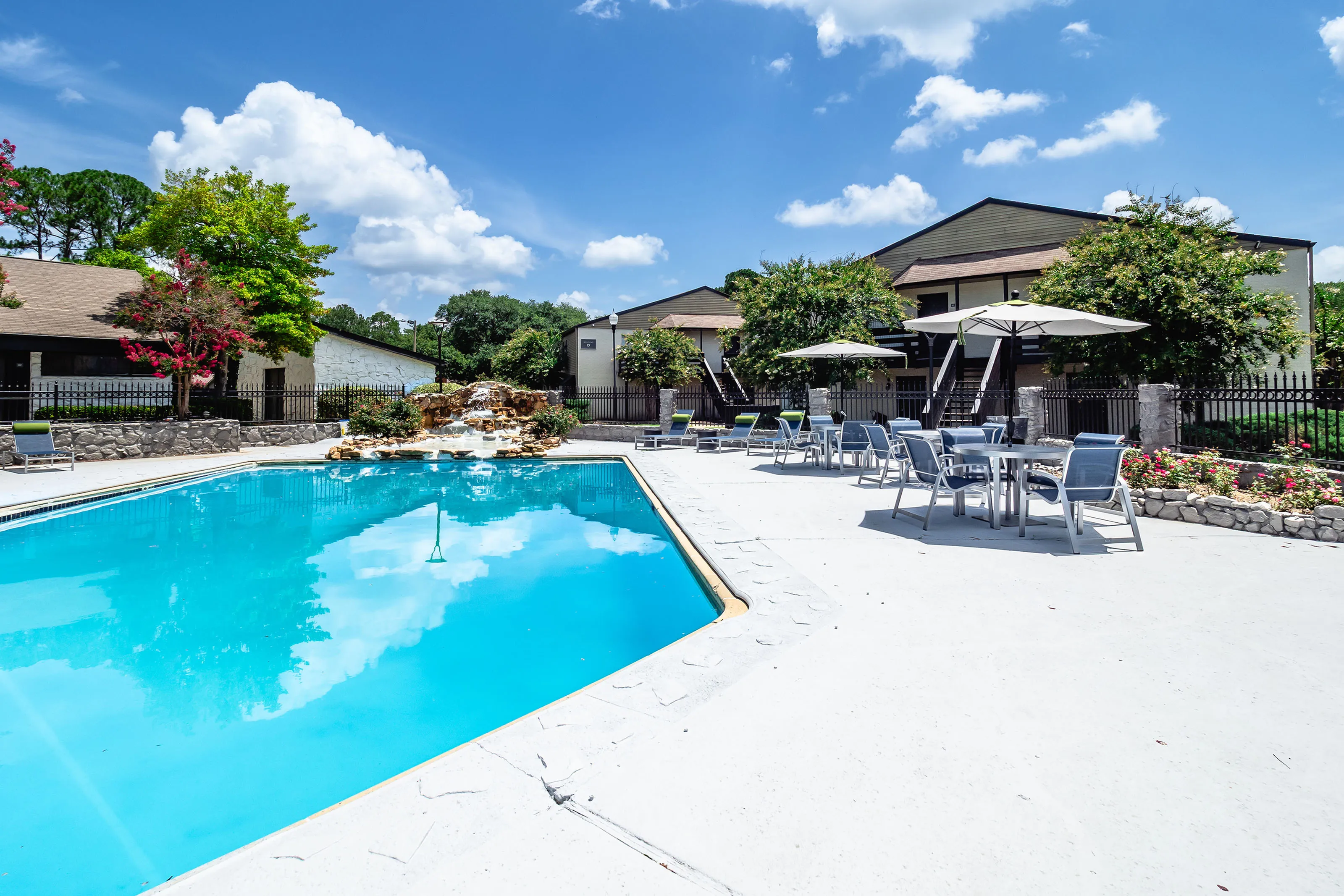 ReNew on Ridgewood Apartments and Townhomes