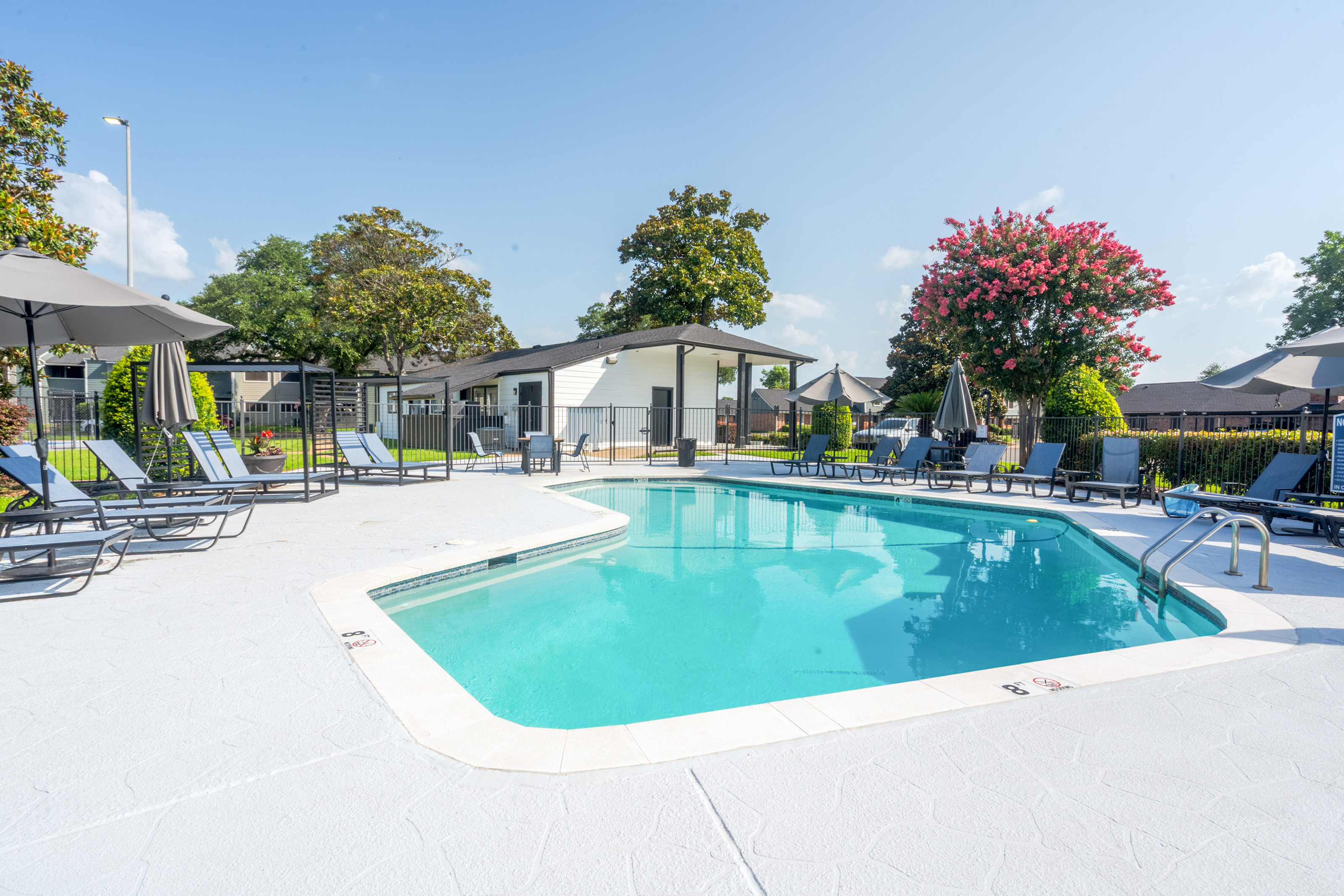 ReNew Towne Oaks Pool