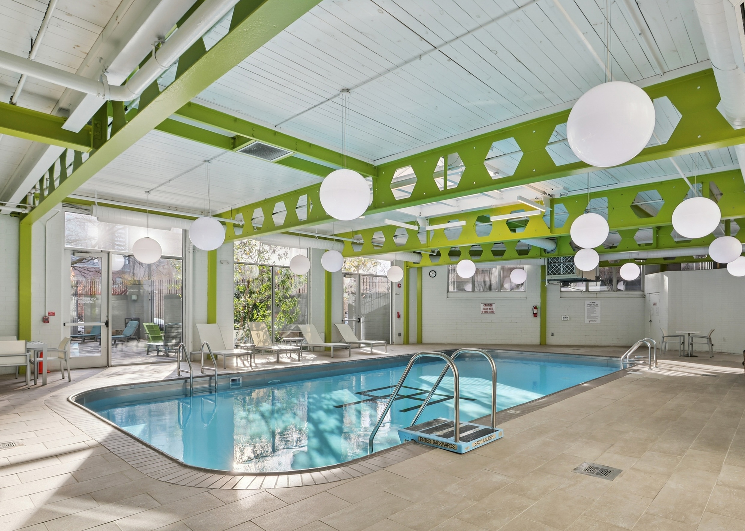 Luxurious outdoor community space at ReNew Logan Square