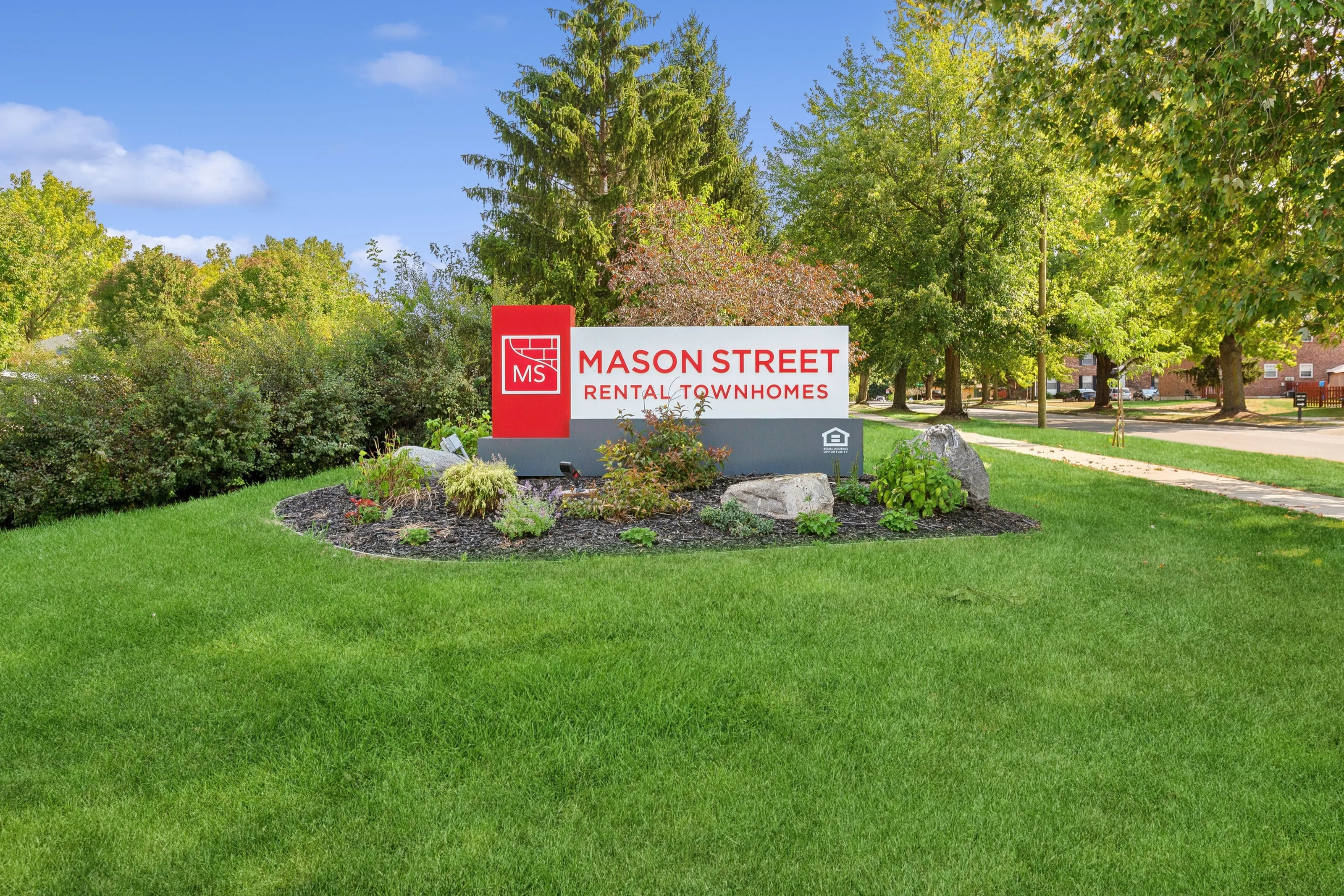 mason street monument sign