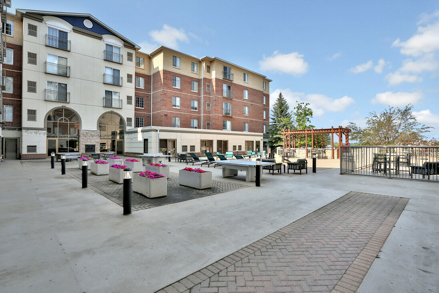 Amenities | ReNew Town Center | Eden Prairie