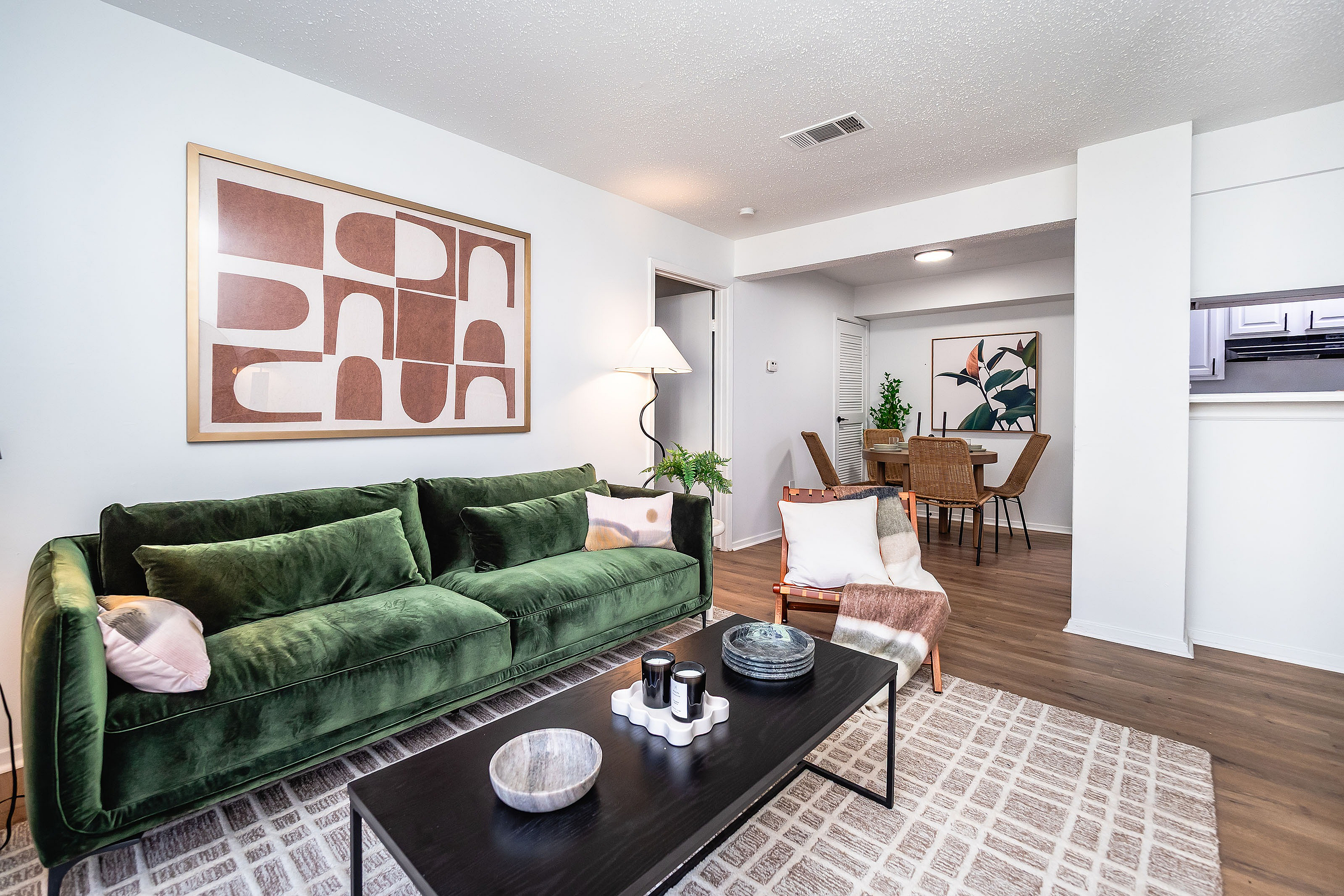 ReNew on Ridgewood Apartments and Townhomes 1 of 6