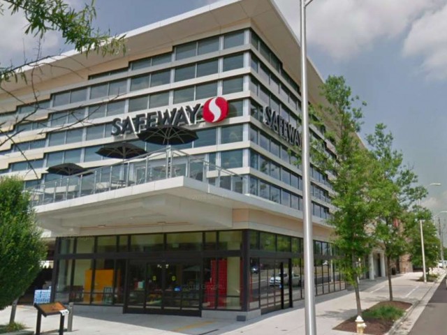 Bradlee Shopping Center