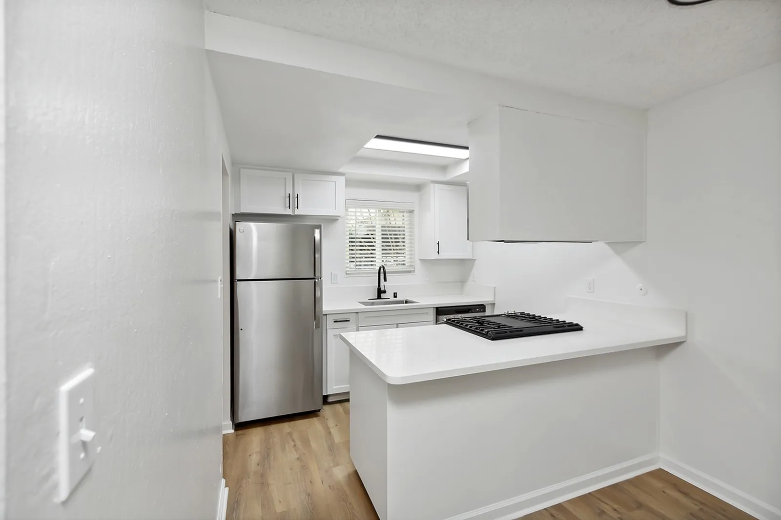 San Jose Apartments Stainless Steel Appliances Breakfast Bar