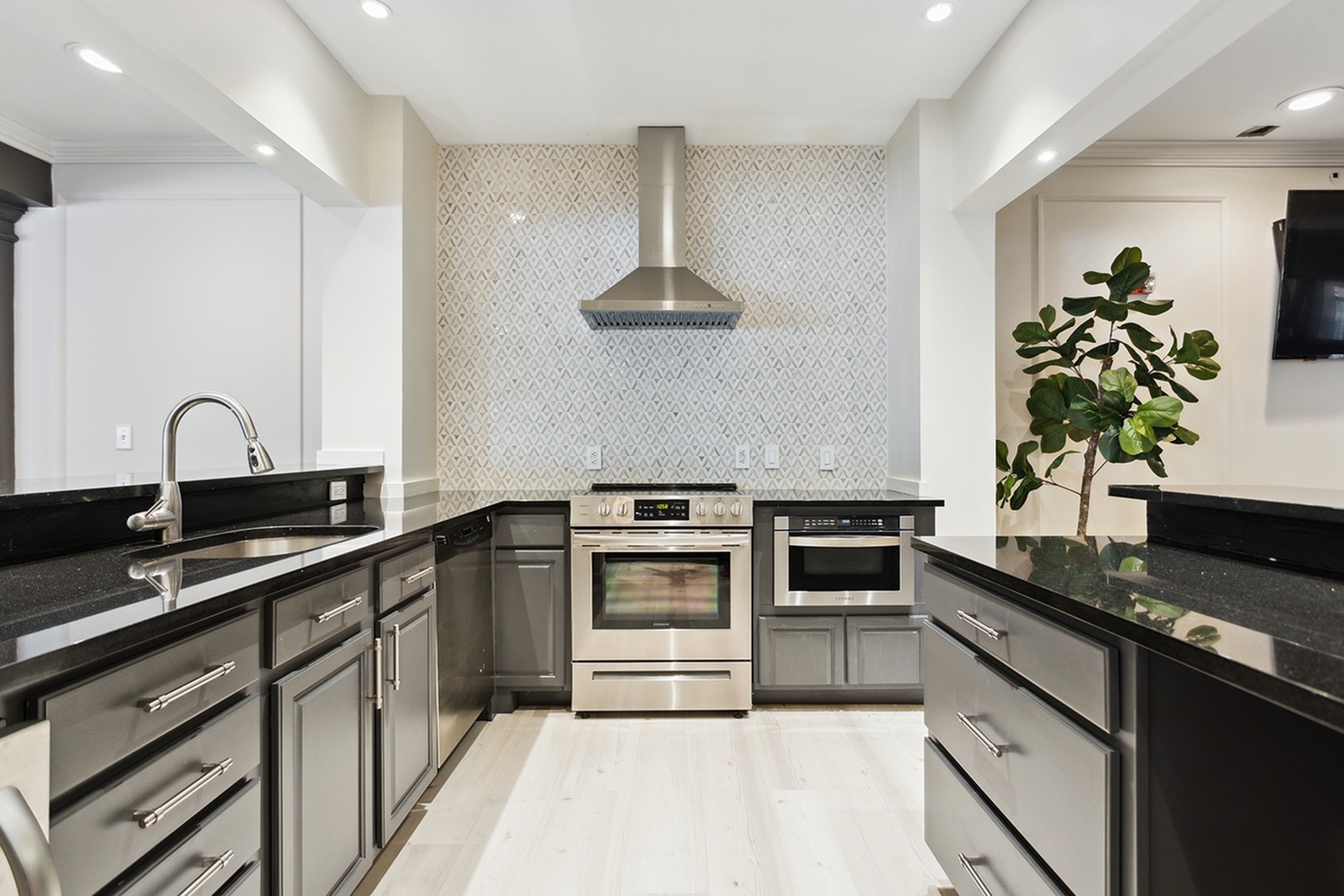 Arrive Stamford Community Kitchen Stainless Steel Appliances