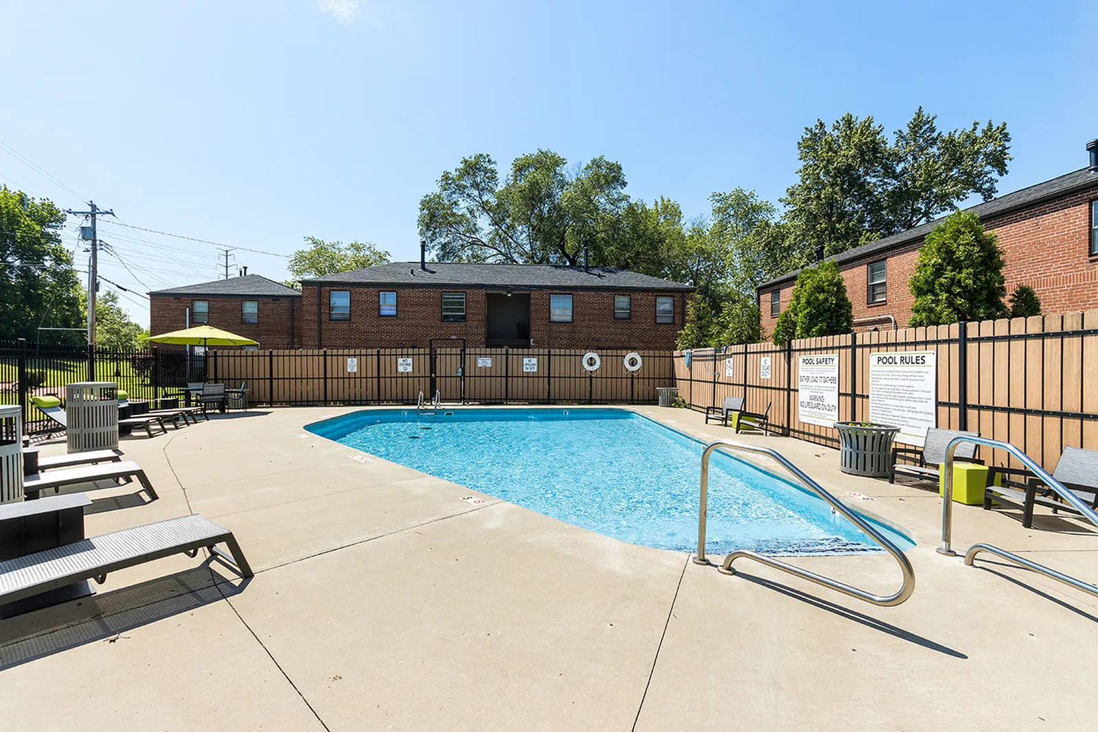 swimming pool