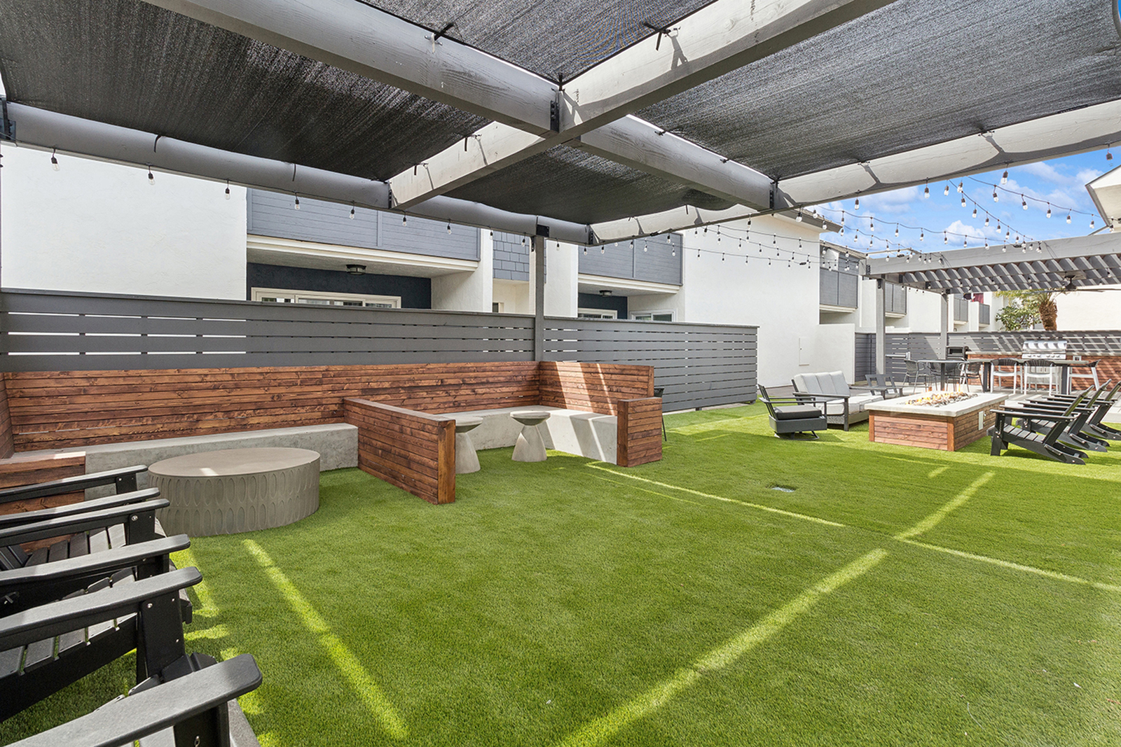Modern Outdoor Lounge Area