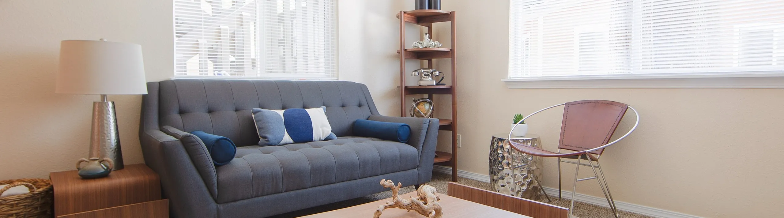 ReNew Evergreen - Cozy Living Room