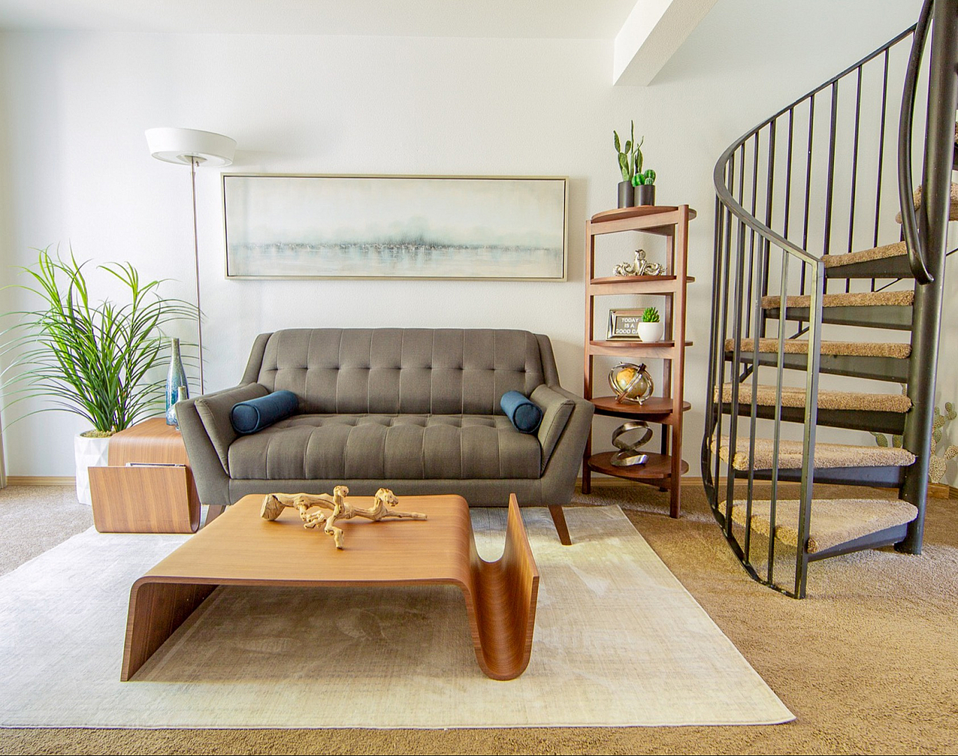 www.renewrockmaple.com - Cozy Living Room