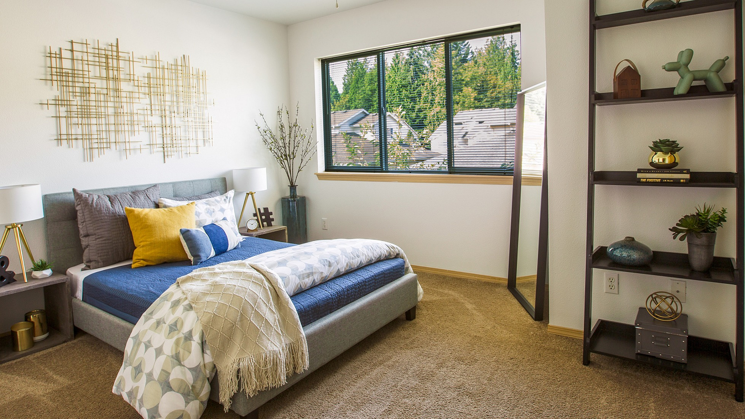 www.renewrockmaple.com - Cozy Bedroom