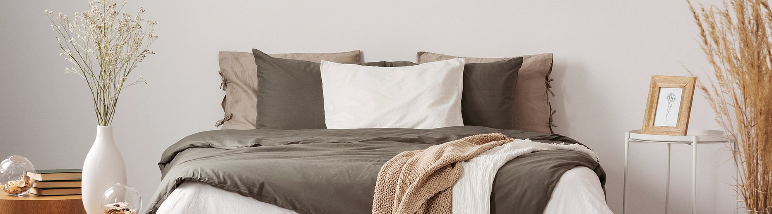 ReNew Riverton Park - Cozy Bedroom