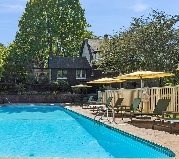 ReNew Wallingford - Outdoor Pool