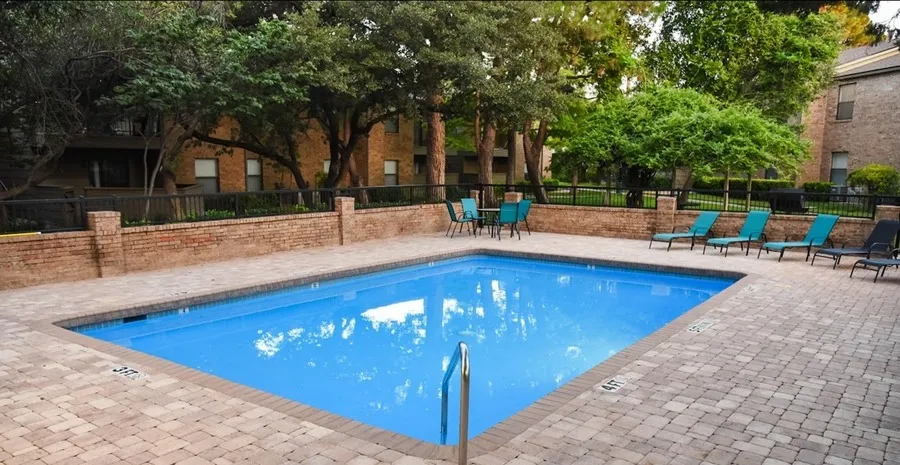 THE FOUNTAINS - SOUTH POOL